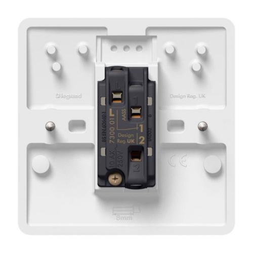 Synergy - Single pole switch - 1 gang - 2 way - 10 AX 250 V~ - Flush-mounted - Screw terminal - White